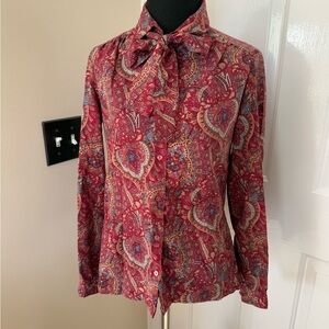Vintage women’s blouse pykettes S/M paisley long sleeved
